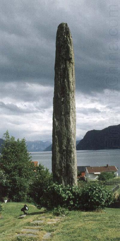 nabo i leikanger, Inga Lena angstrom Grandien